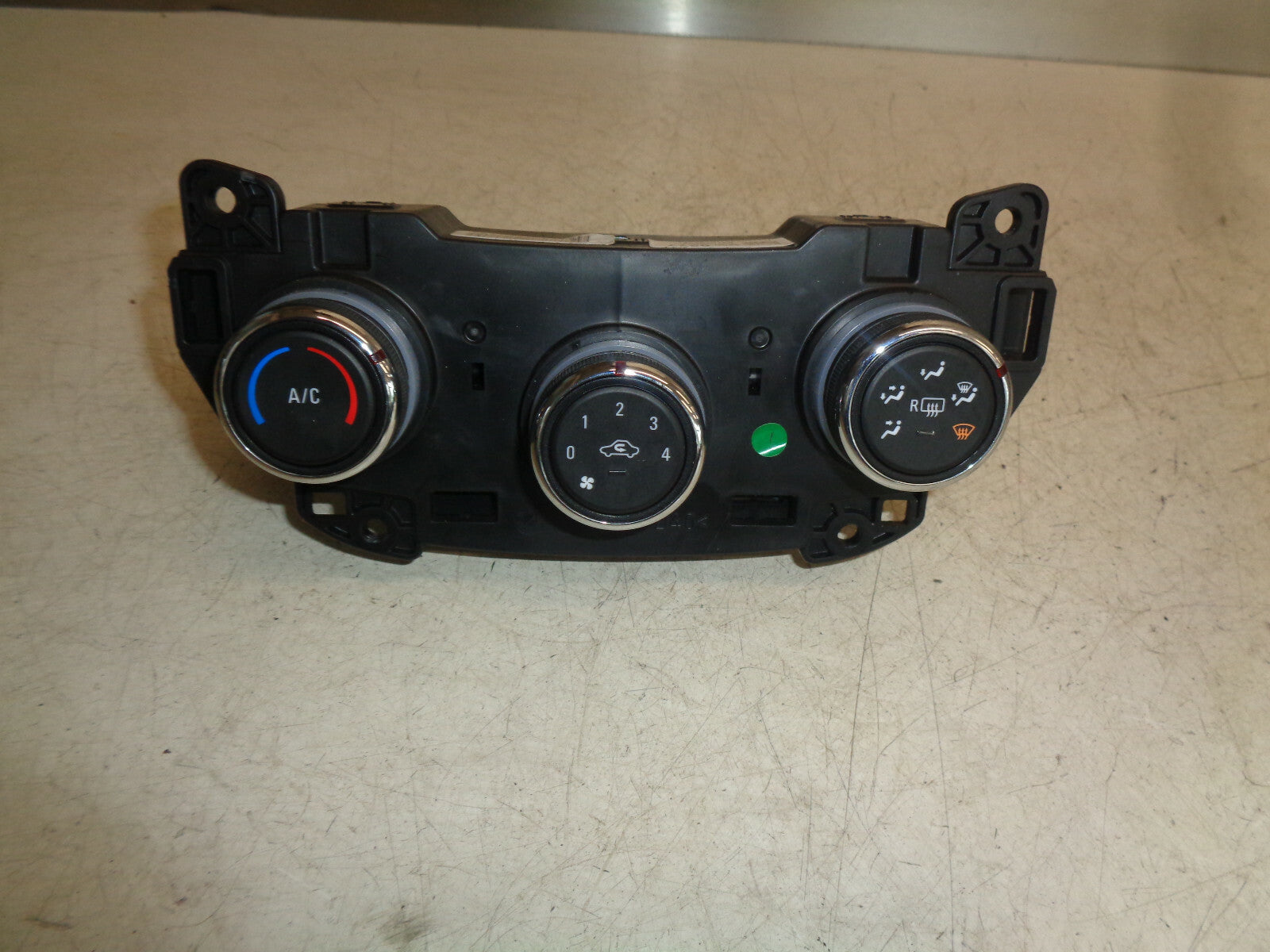 VAUXHALL VIVA 2017 HEATER CLIMATE CONTROL SWITCH PANEL 42359277