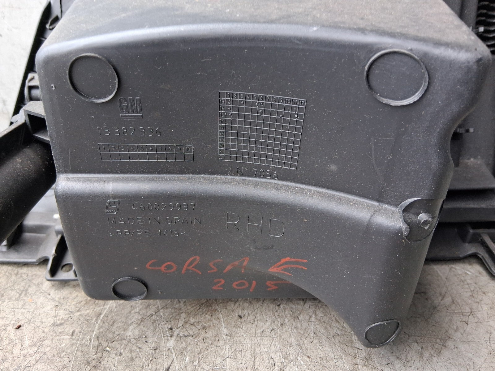 2015 VAUXHALL CORSA E DASHBOARD GLOVE BOX STORAGE COMPARTMENT 460029937