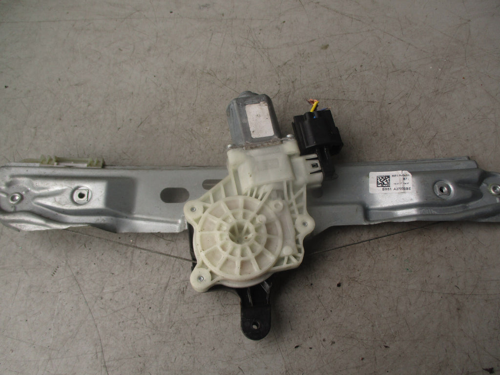 2017 FORD FOCUS OSR DRIVER SIDE REAR WINDOW REGULATOR & PUMP A27000BE