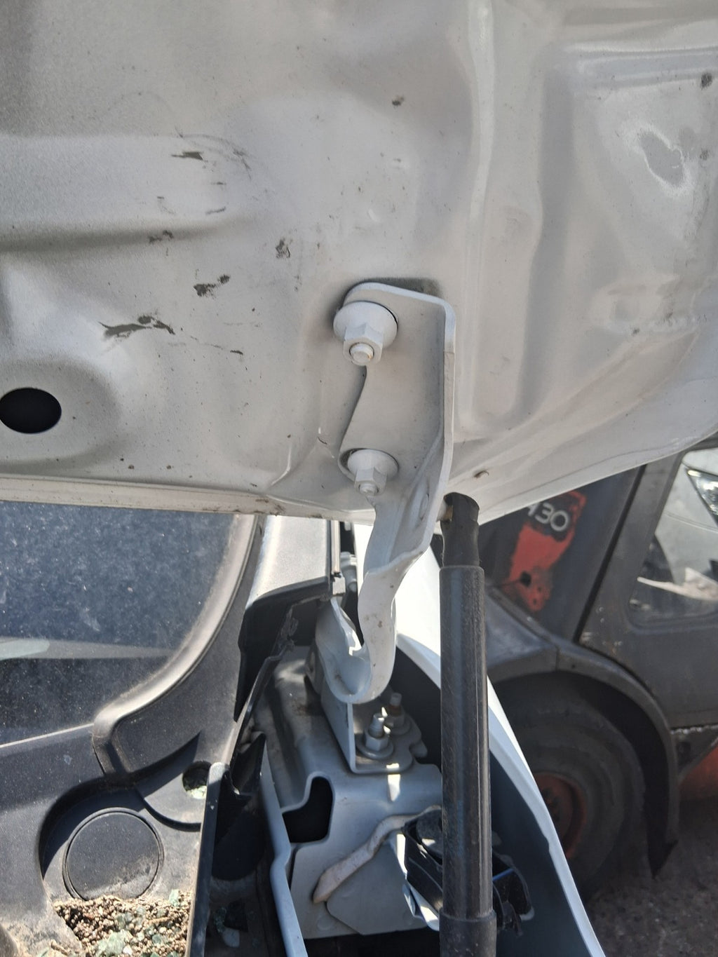 2025 RENAULT TRAFIC X82 MK3 NSF PASSENGER SIDE FRONT LEFT BONNET HINGE