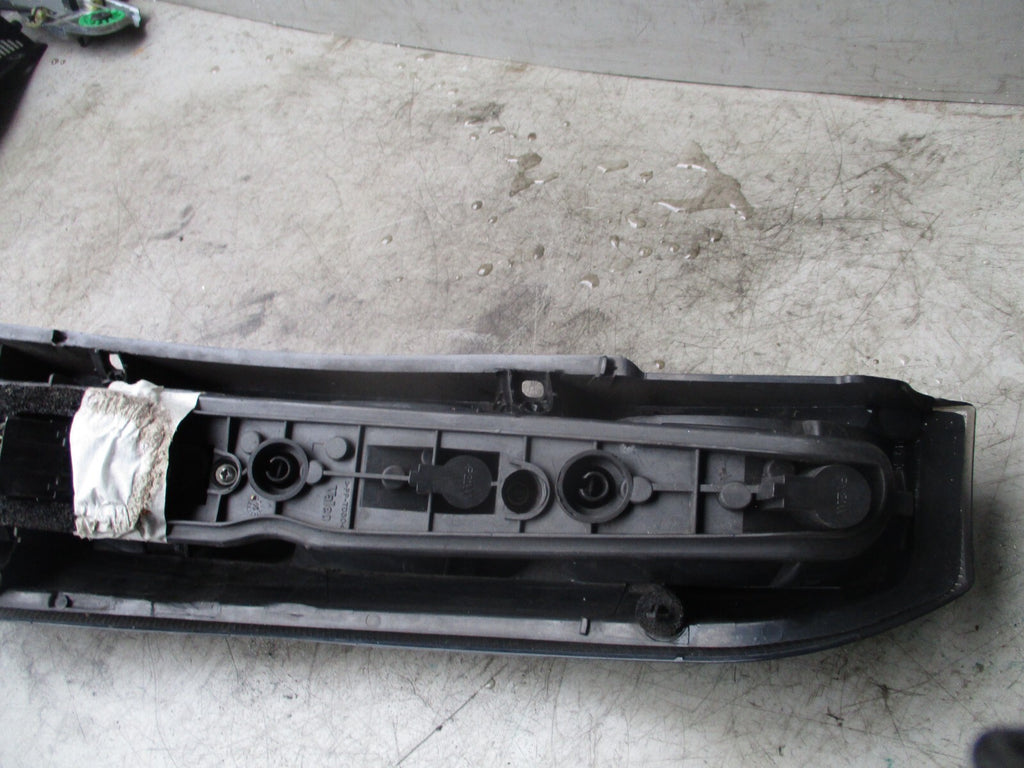 VAUXHALL MERIVA A MK1 2009 NSR PASSENGER SIDE REAR TAIL LIGHT