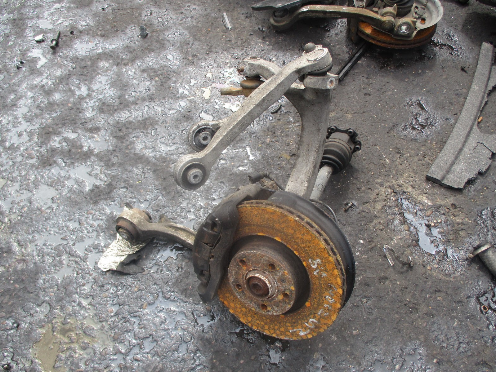 AUDI A8 2007 3.0 DIESEL NSF PASSENGER SIDE FRONT SUSPENSION LEG 4E0407272P