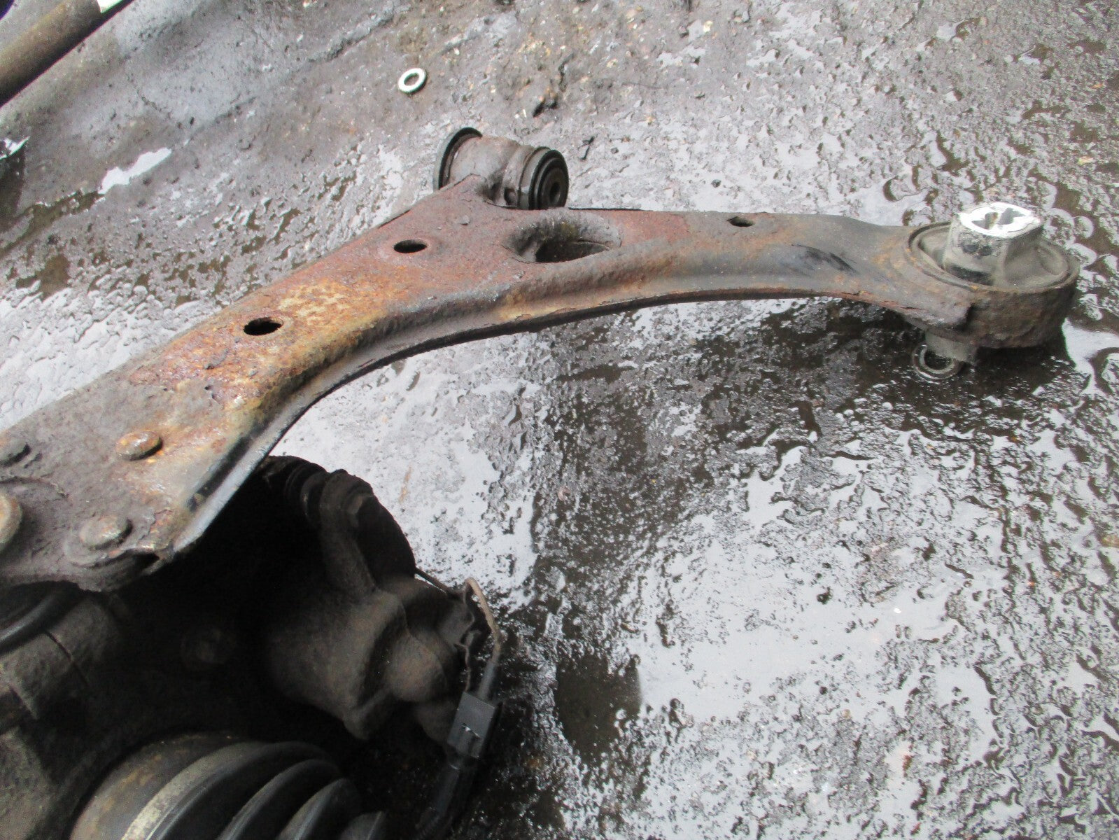 2015 PEUGEOT BIPPER 1.3 DIESEL OSF DRIVER SIDE HUB, DRIVE SHAFT & WISH BONE