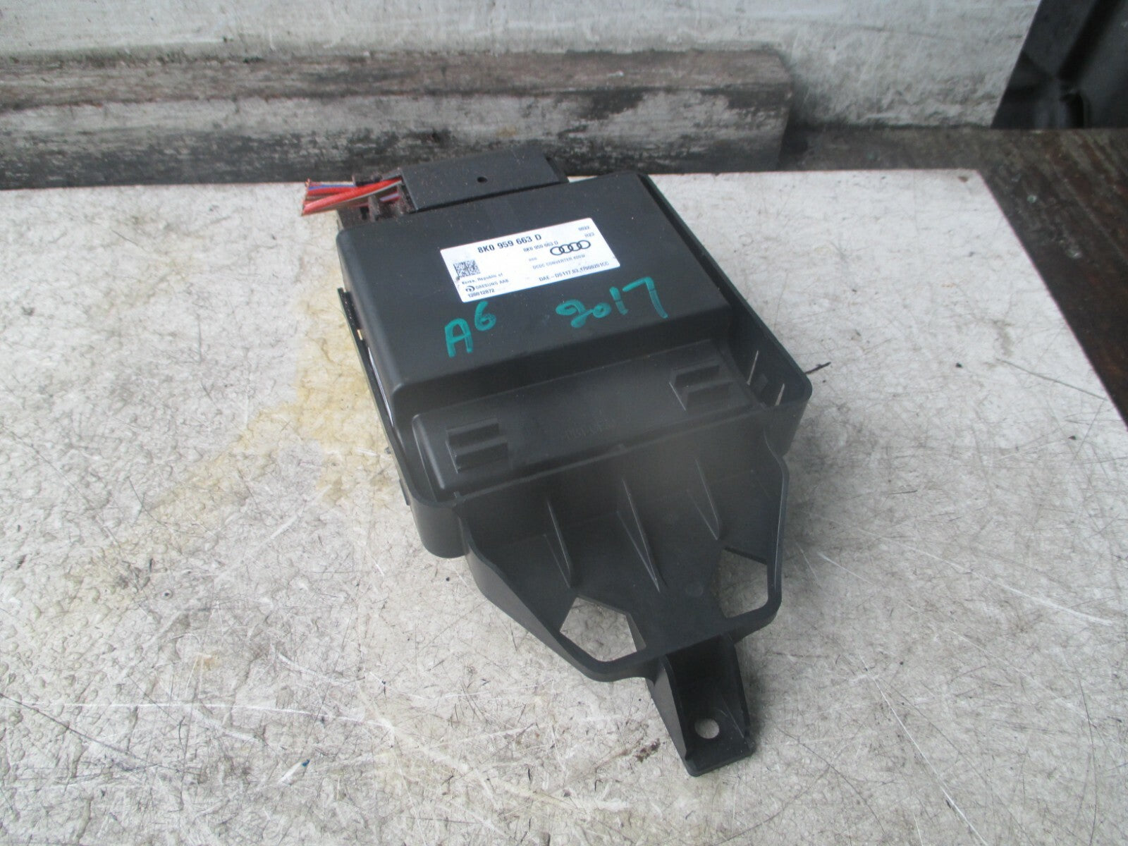 AUDI A6 2017 VOLTAGE STABILISER REGULATOR CONTROL MODULE 8K0959663D
