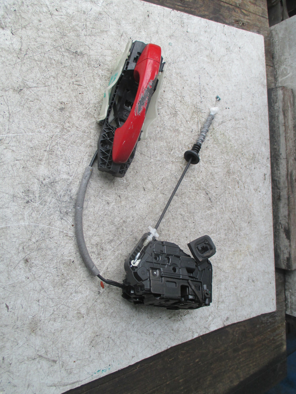 SKODA FABIA 2018 MK3 NJ OSR REAR DRIVER SIDE DOOR LOCK MECHANISM 5E0837349