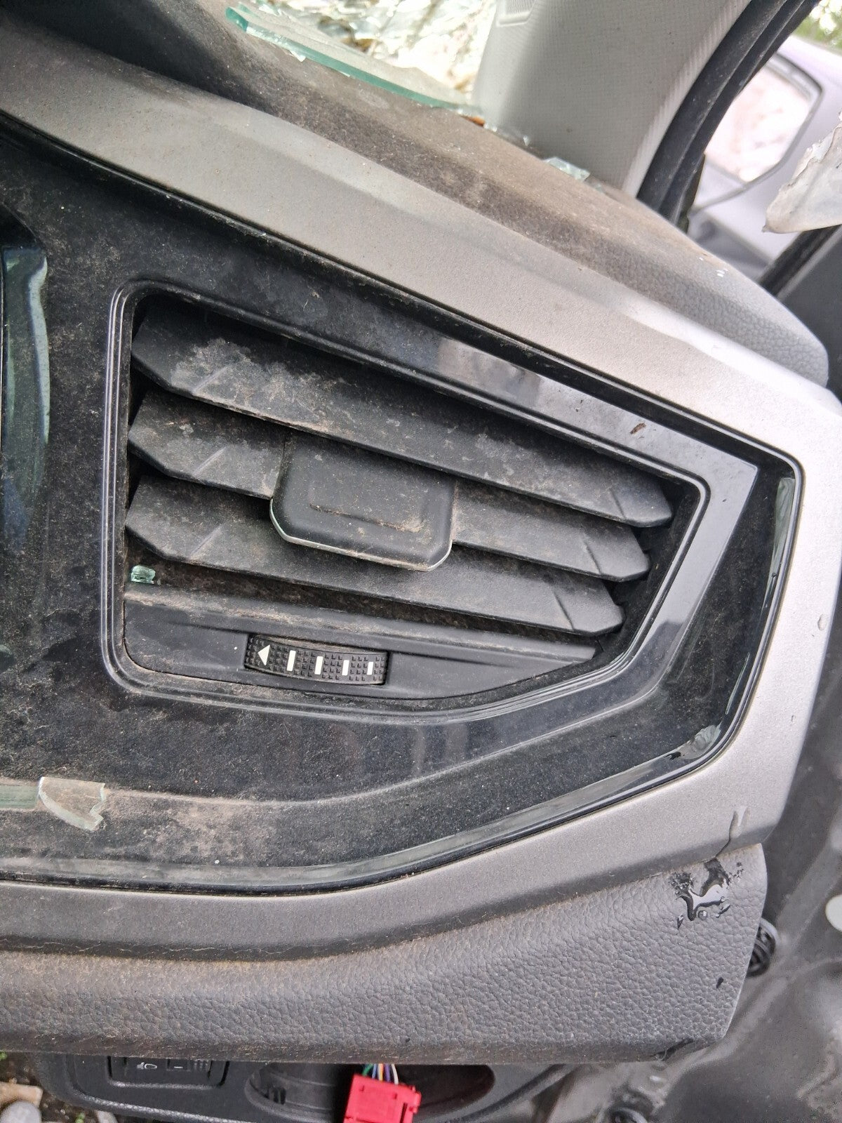 VW VOLKSWAGEN POLO 2018 MK6 OSF DRIVER SIDE FRONT RIGHT AIRVENT