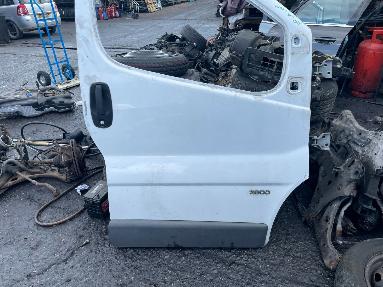 VAUXHALL VIVARO MK1 2007 OSF DRIVER SIDE FRONT DOOR BARE WHITE