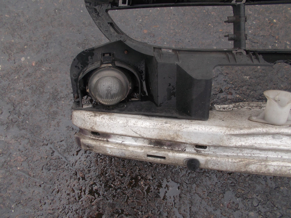 BMW 3 SERIES E46 FACELIFT 2001-2006 FRONT BUMPER BAR & SPOT FOG LIGHTS