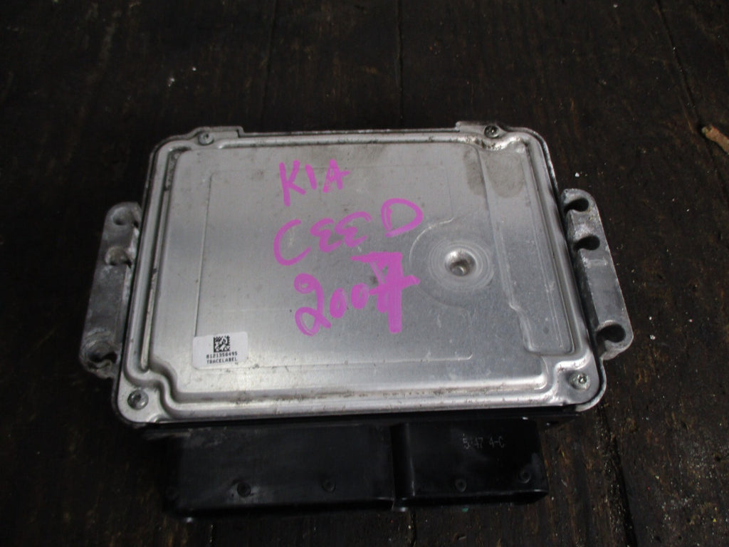 KIA CEED 2017 JD2 ENGINE CONTROL ECU 391032A715