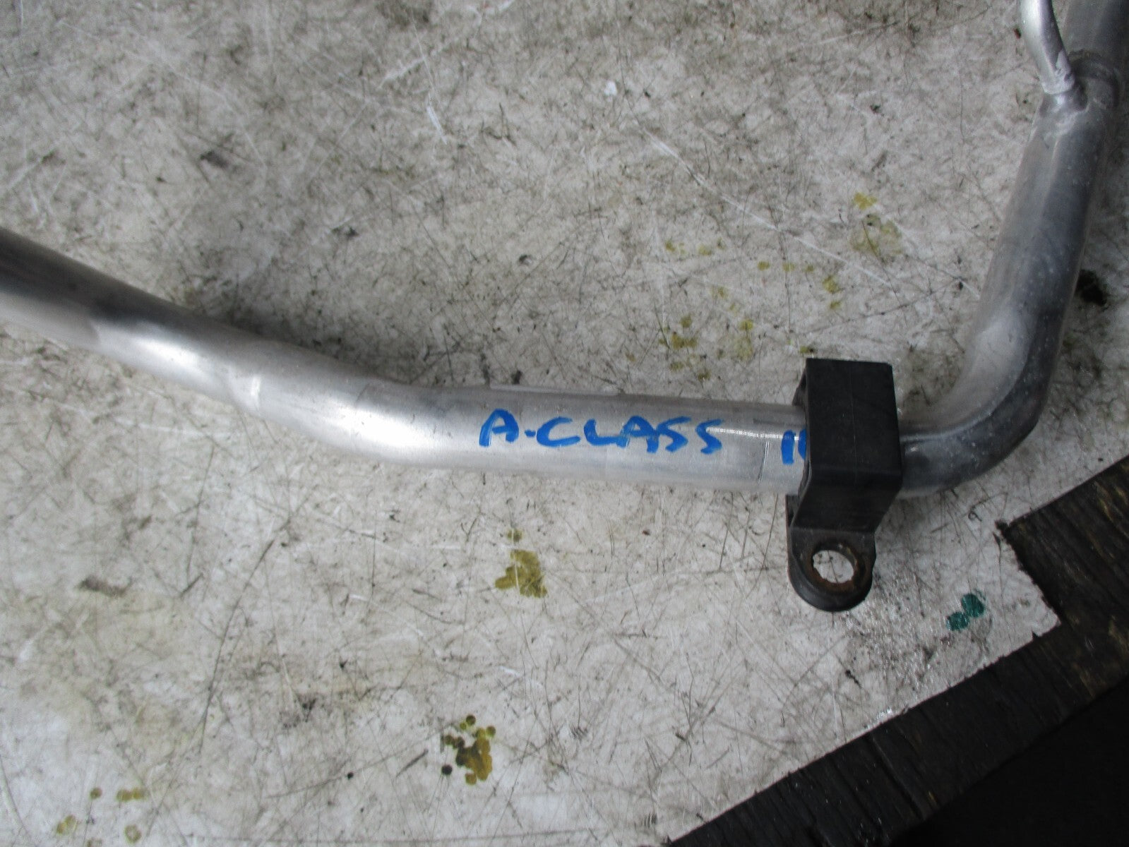 MERCEDES A CLASS 2016 1.5 DIESEL W176 AIR CON PIPE HOSE  A2468300902