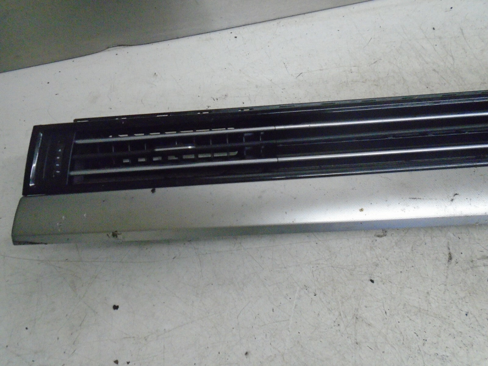 VOLKSWAGEN PASSAT 2017 B8 CENTRE DASHBOARD AIR VENT 3G2857083