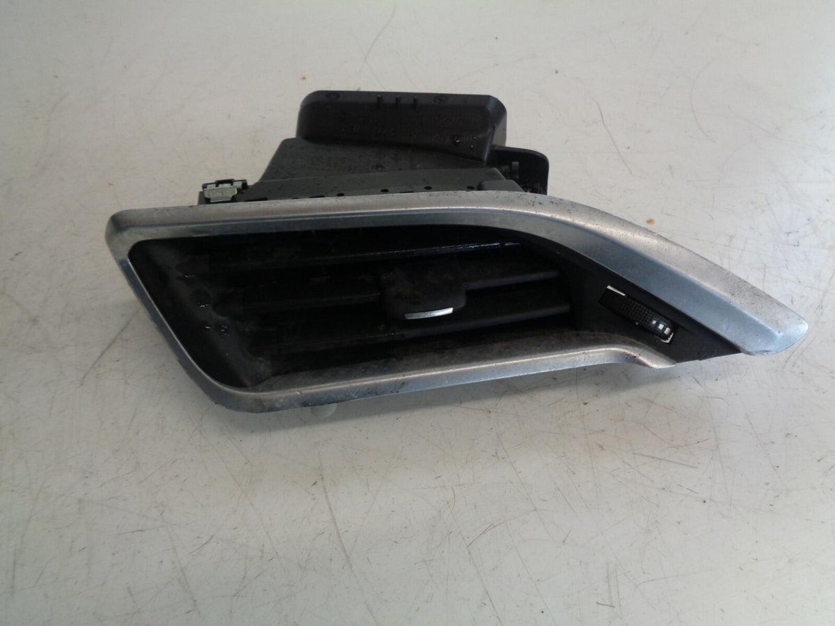 PEUGEOT 208 2016 NS PASSENGER SIDE DASHBOARD FRONT AIR VENT GRILL 9633131777