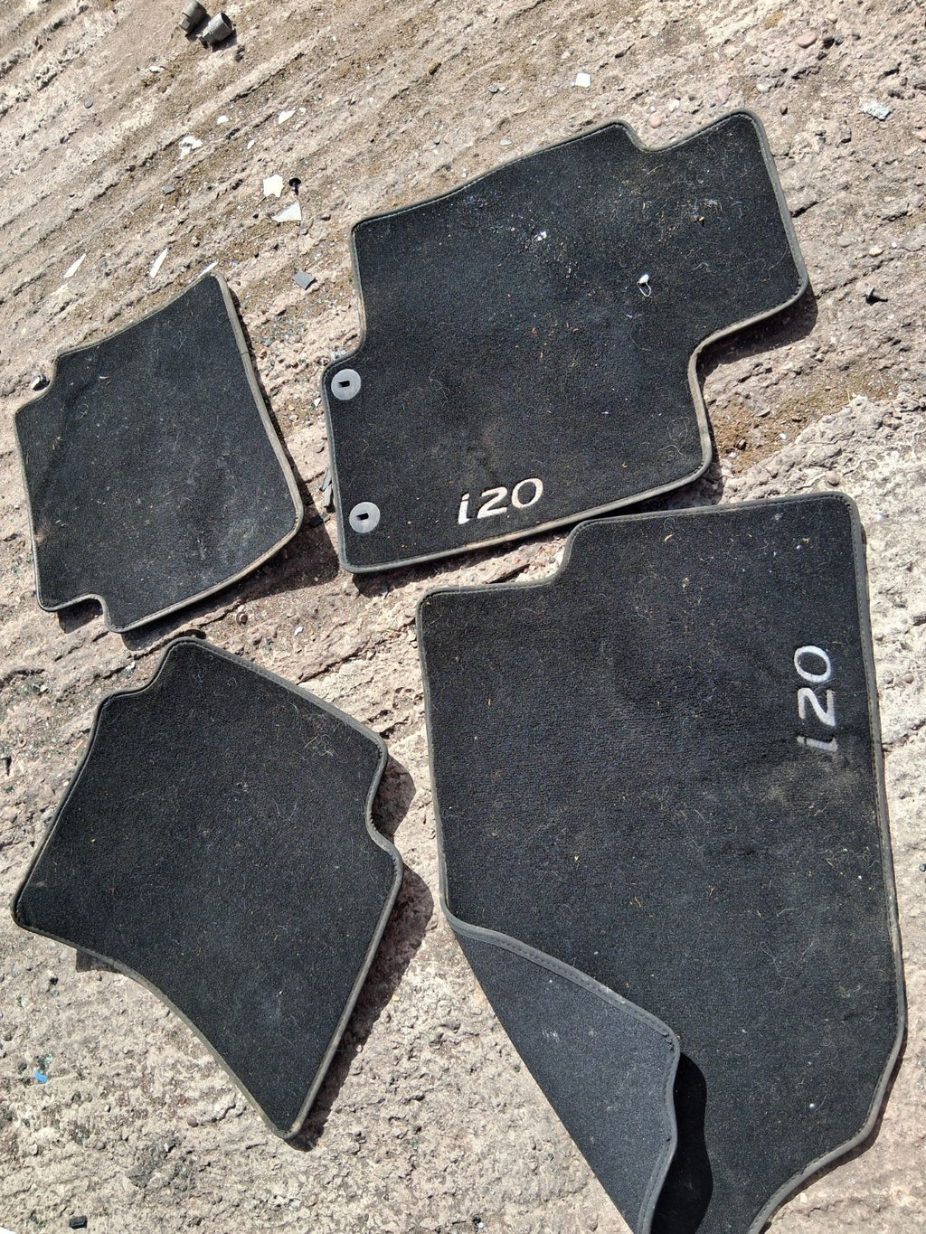 2026 HYUNDAI I20 MK3 FRONT AND REAR SET OF FLOOR MATS