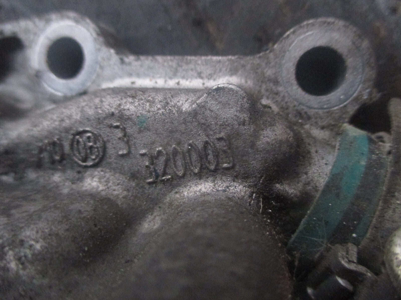 FORD FIESTA 1.6 DIESEL OIL FILTER HOUSING 320003