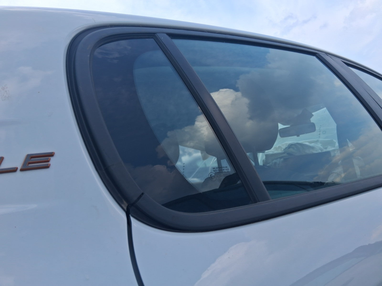 PEUGEOT 208 MK2 2025 OSR DRIVER SIDE REAR QUARTER WINDOW GLASS