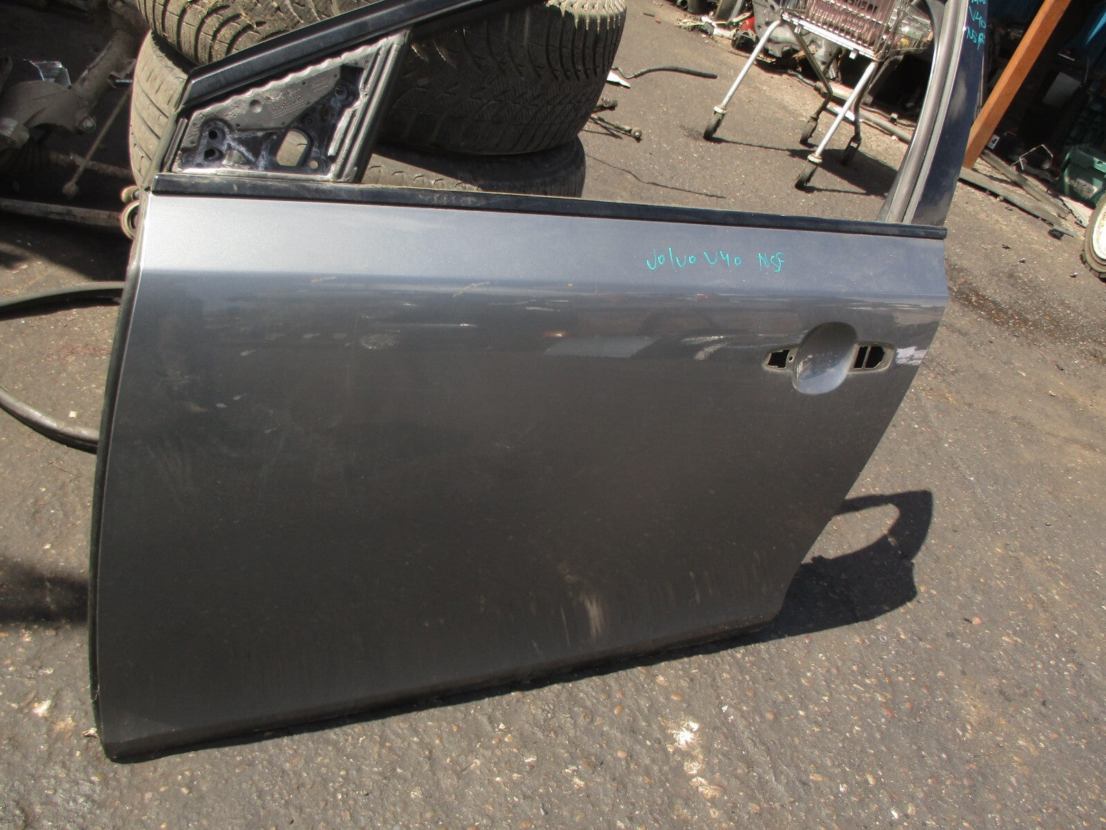 2015 VOLVO V40 D2 NSF PASSENGER SIDE FRONT LEFT BARE DOOR OSMIUM GREY