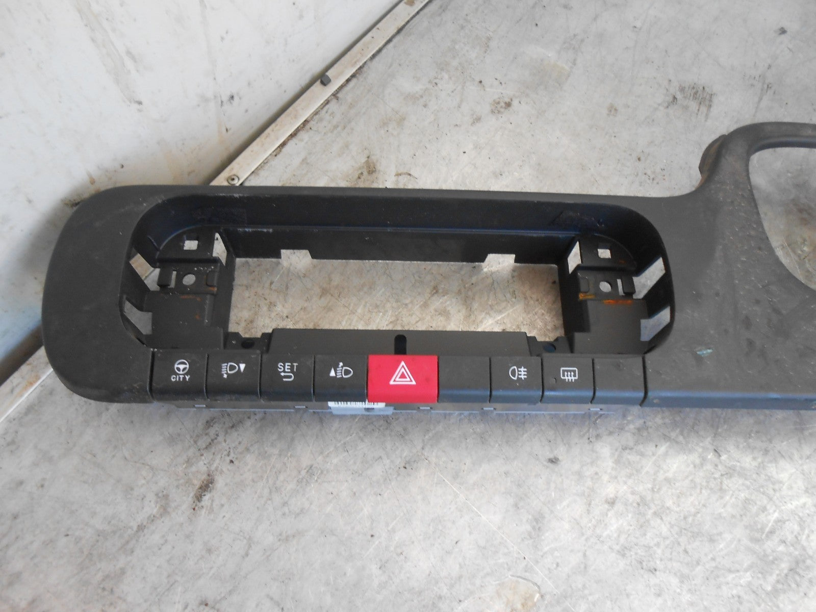 FIAT PANDA 319 (MK3) 2014 SPEEDO CLOCK & STEREO SURROUND TRIM 07355444120