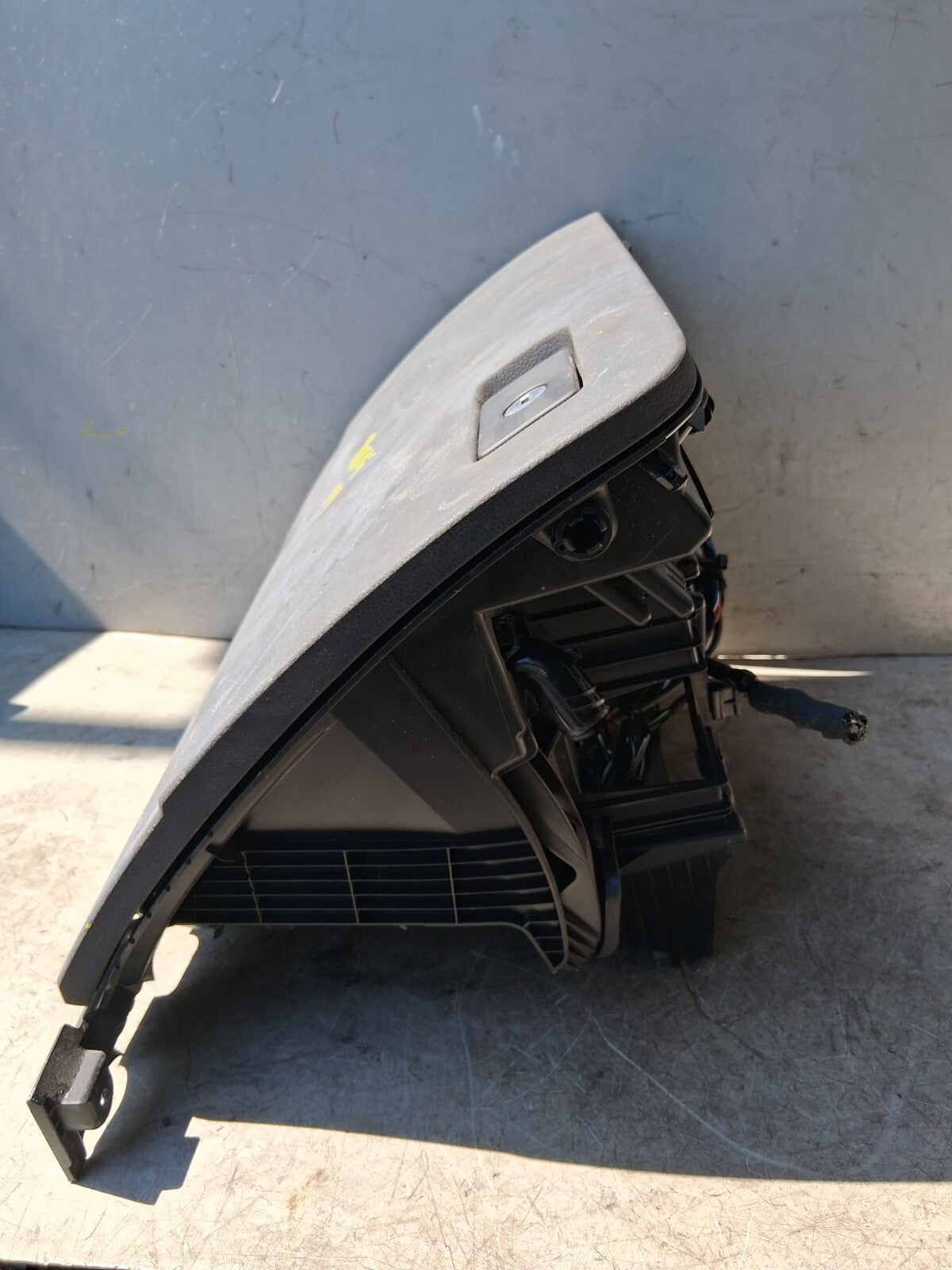 VW VOLKSWAGEN PASSAT B8 2019 GLOVE BOX FRONT STORAGE COMPARTMENT 3G2857097