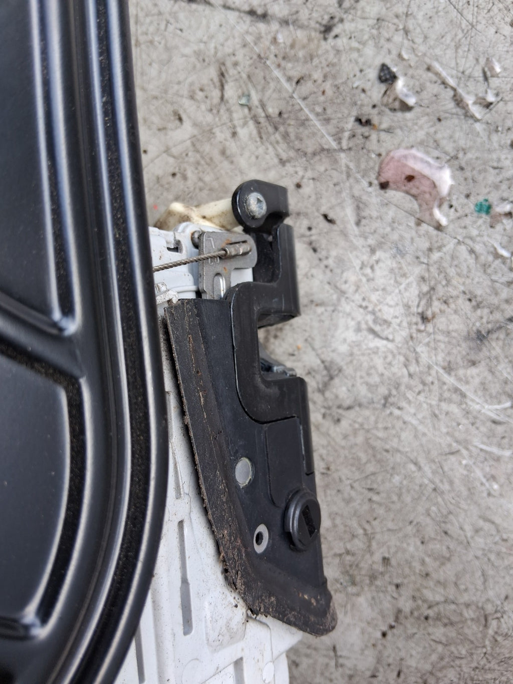 2006 VW VOLKSWAGEN PASSAT B6 ESTATE NSR PASSENGER SIDE REAR DOOR LOCK MECHANISM