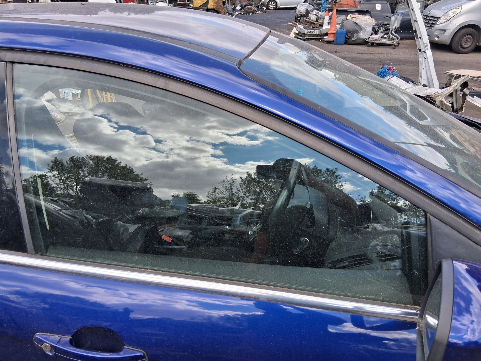 2015 FORD FOCUS MK3 HATCHBACK OSF DRIVER SIDE FRONT WINDOW GLASS