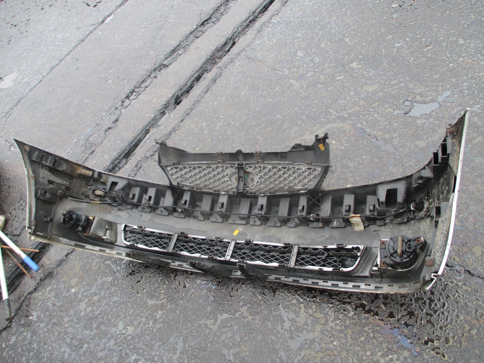 FORD GALAXY MK2 2004 FRONT COMPLETE BUMPER GREY