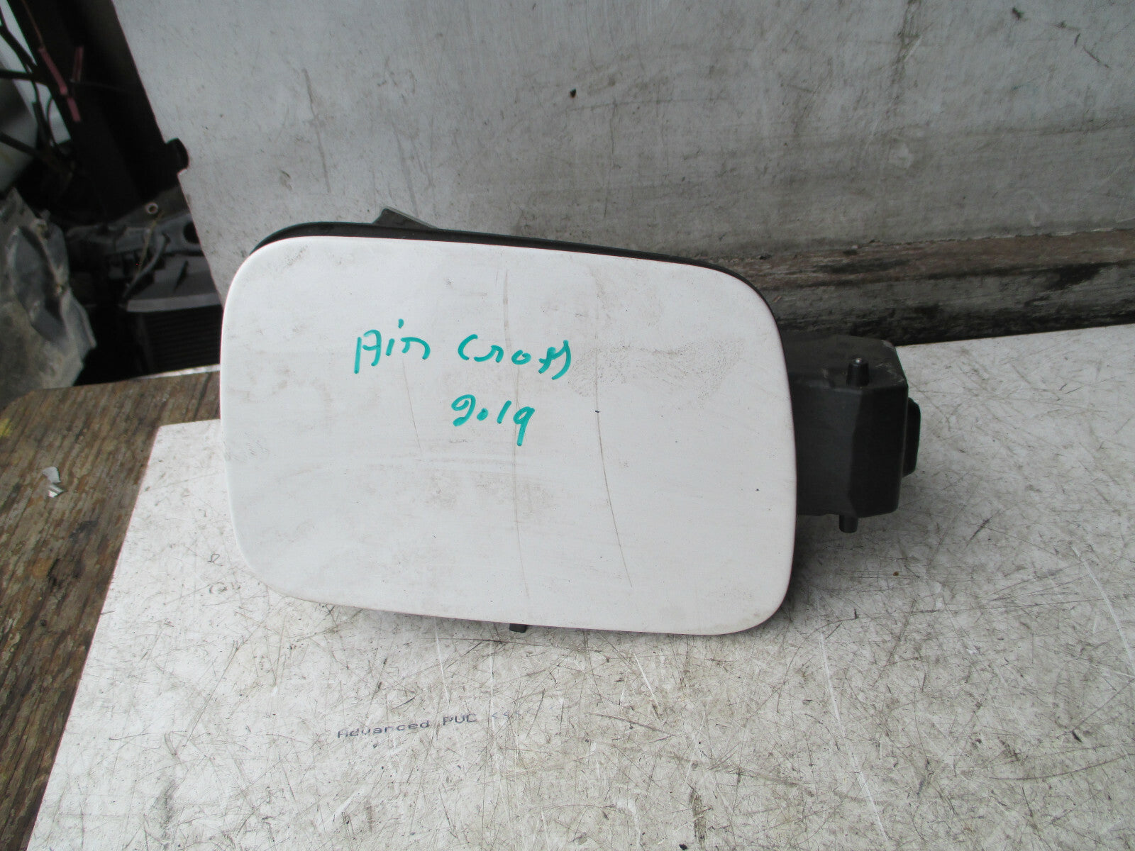 CITROEN C5 AIRCROSS 2019 1.5 DIESEL FUEL FILLER CAP FLAP WHITE