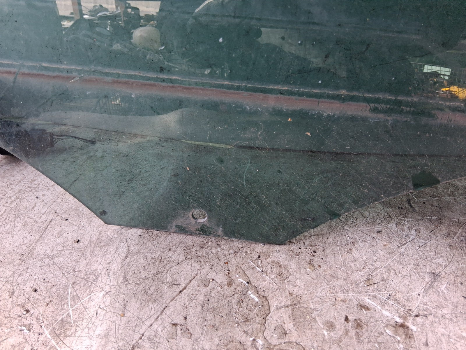 2006 VOLKSWAGEN PASSAT B6 OSR DRIVER SIDE REAR RIGHT WINDOW GLASS