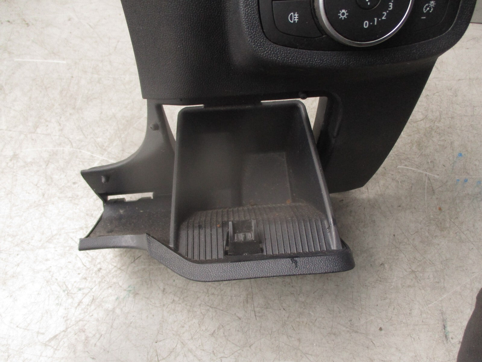 2021 FORD FIESTA MK8 LOWER DRIVER SIDE DASHBOARD GLOVEBOX TRIM PANEL H1BBA043K93