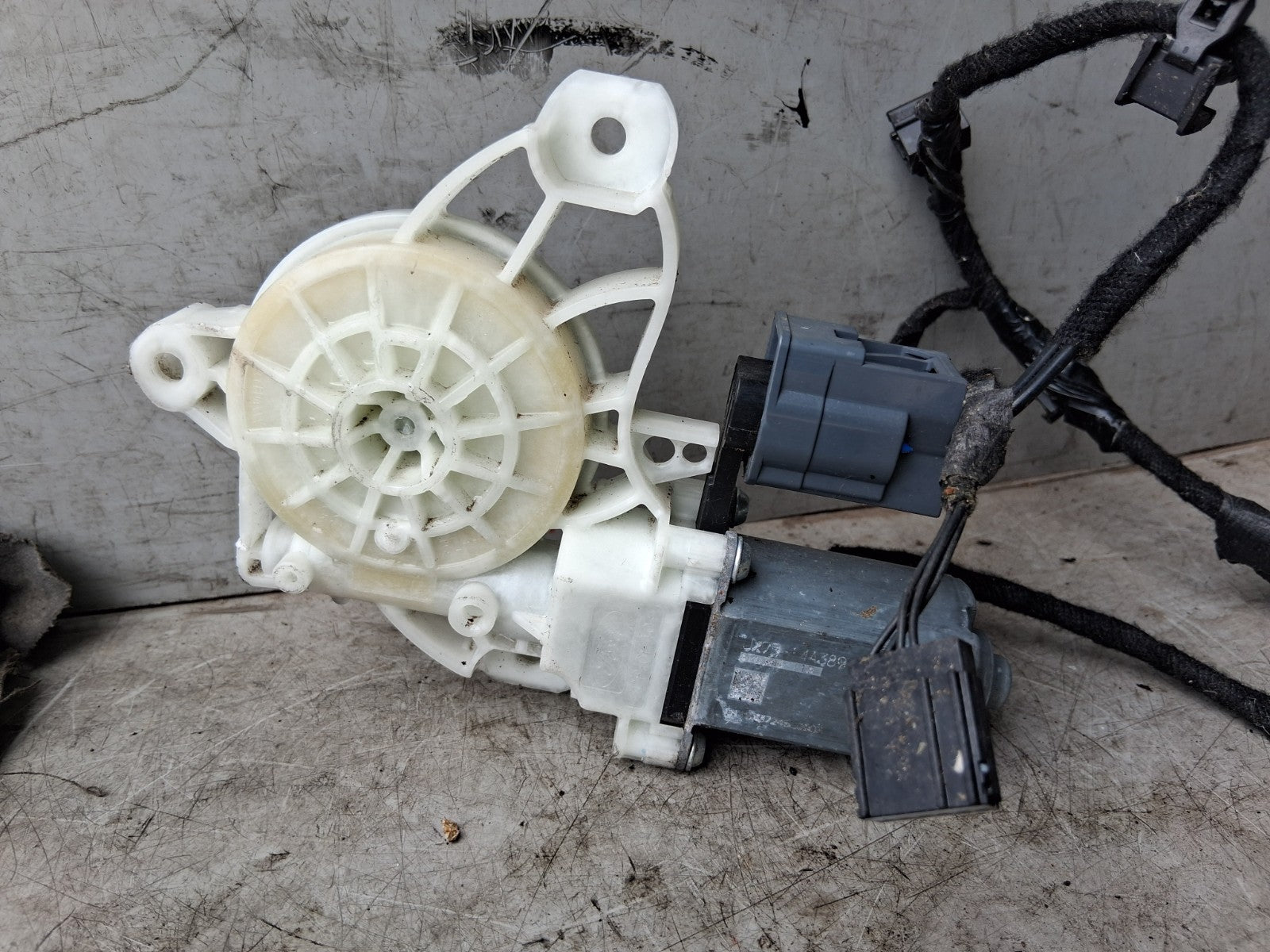2021 FORD FOCUS MK4 OSF DRIVER SIDE FRONT RIGHT WINDOW MOTOR JX7B14A389
