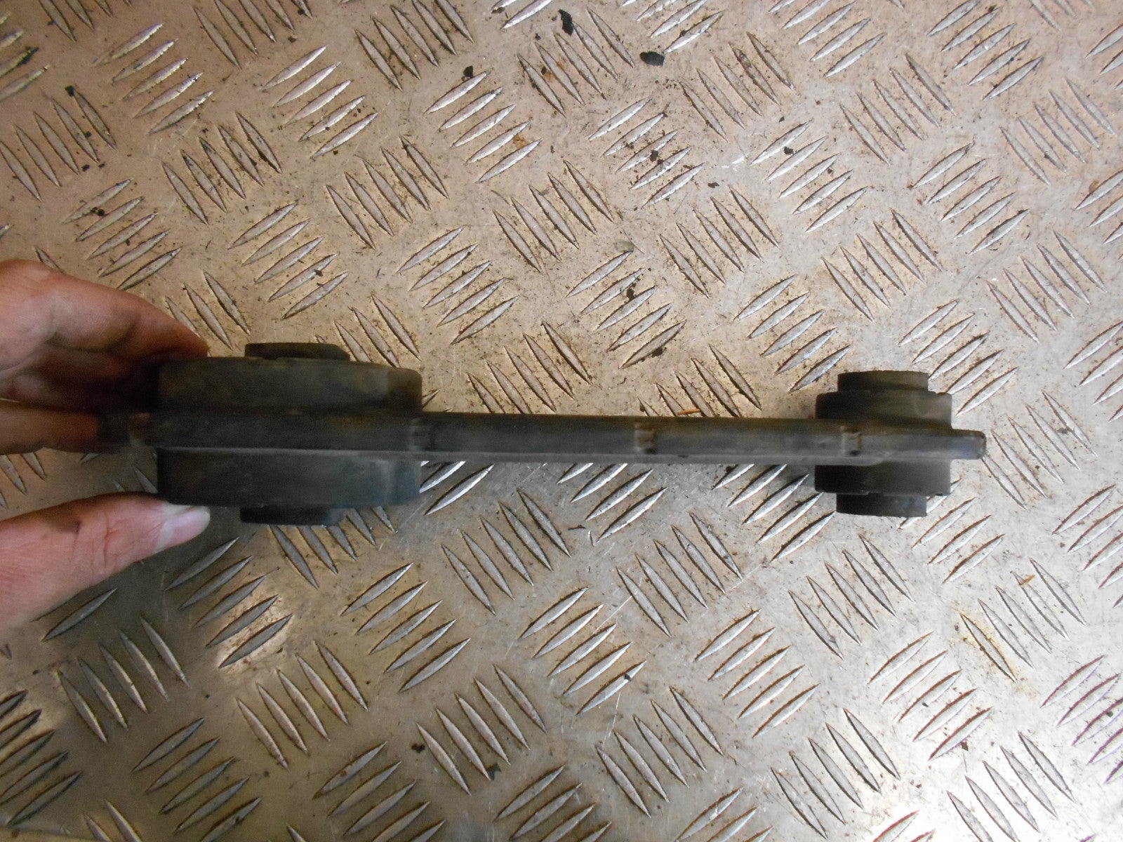 RENAULT SCENIC MK2 2003 1.6 GEARBOX MOUNT 29397629