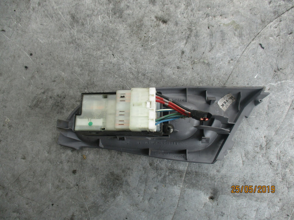 NISSAN ALMERA N16 (MK2) OSF DRIVER SIDE FRONT WINDOW SWITCHES