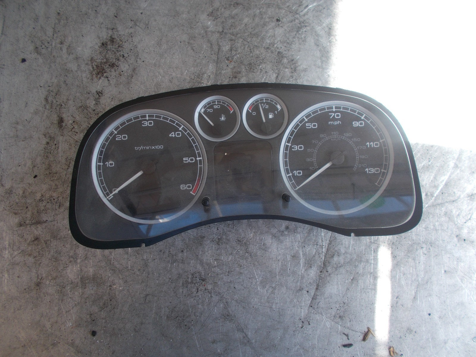 PEUGEOT 307 2.0 DIESEL CLUSTER GAUGES  SPEEDO 21 651 862-5