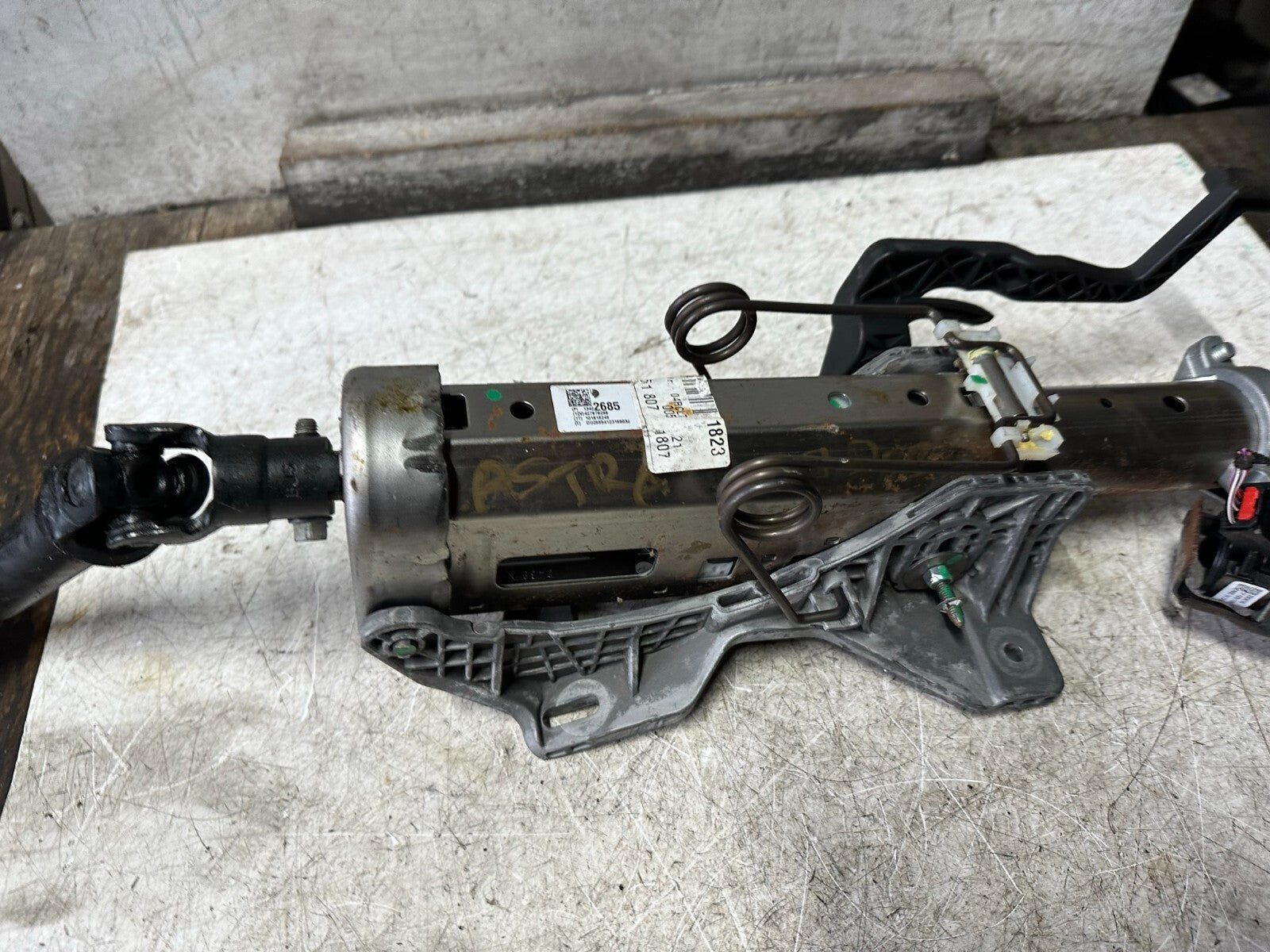 2015 VAUXHALL ASTRA J STEERING COLUMN BARREL COMPLETE 13422685