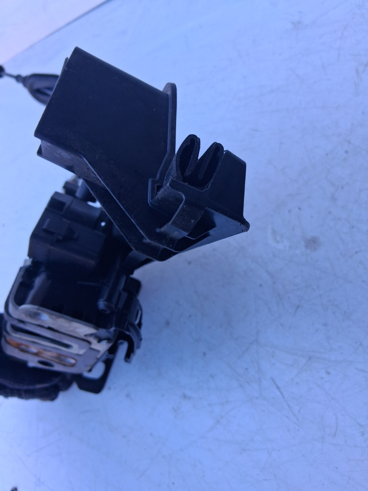 FORD MONDEO 2018 NSR NEAR PASSENGER LEFT SIDE DOOR LOCK ASSEMBLY DS73F264A53BB