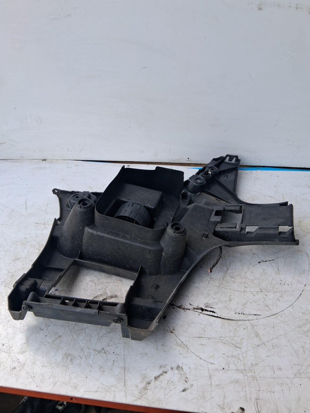 2024 BMW 2 SERIES REAR BUMPER BRACKET 16523410