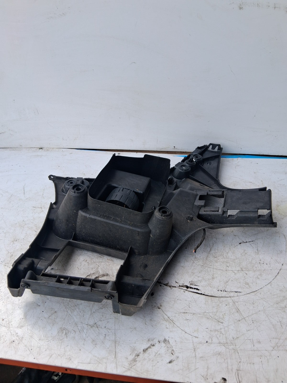 2024 BMW 2 SERIES REAR BUMPER BRACKET 16523410