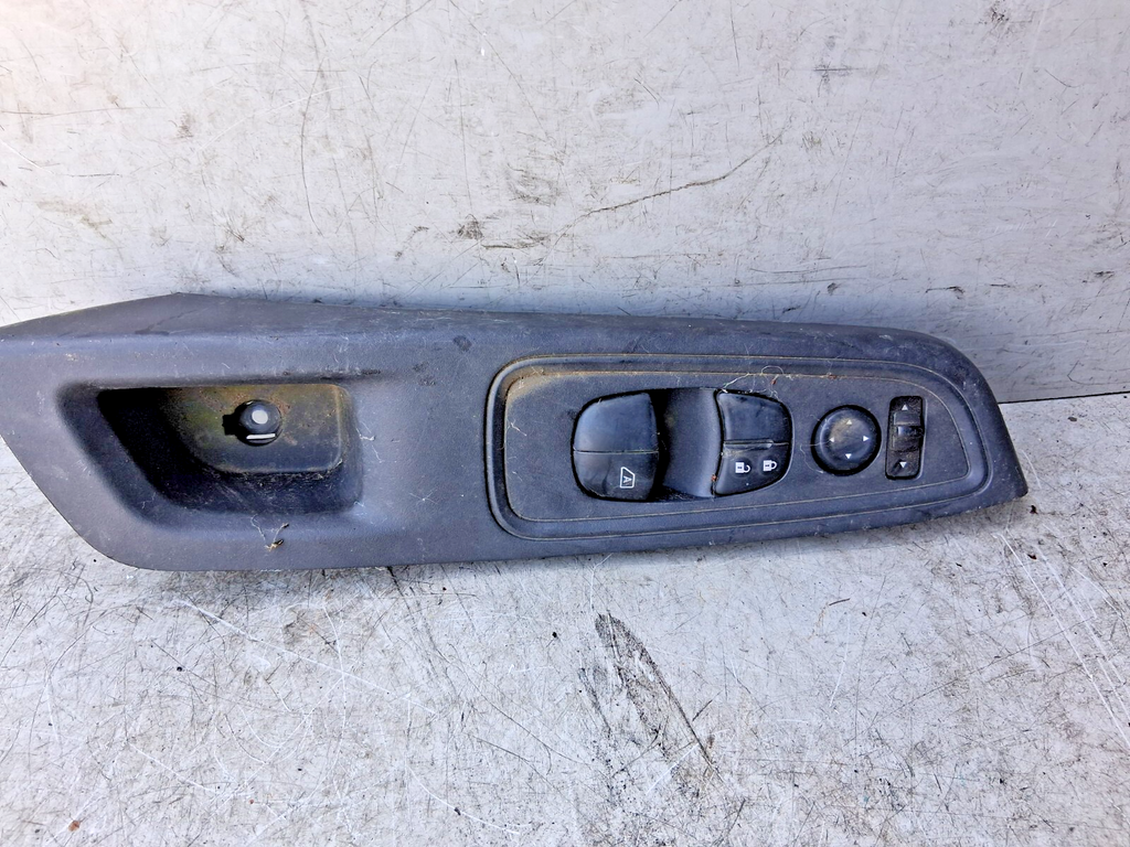 2019 NISSAN MICRA K14 OSF DRIVER SIDE RIGHT WINDOW CONTROL SWITCH 255705RA0A