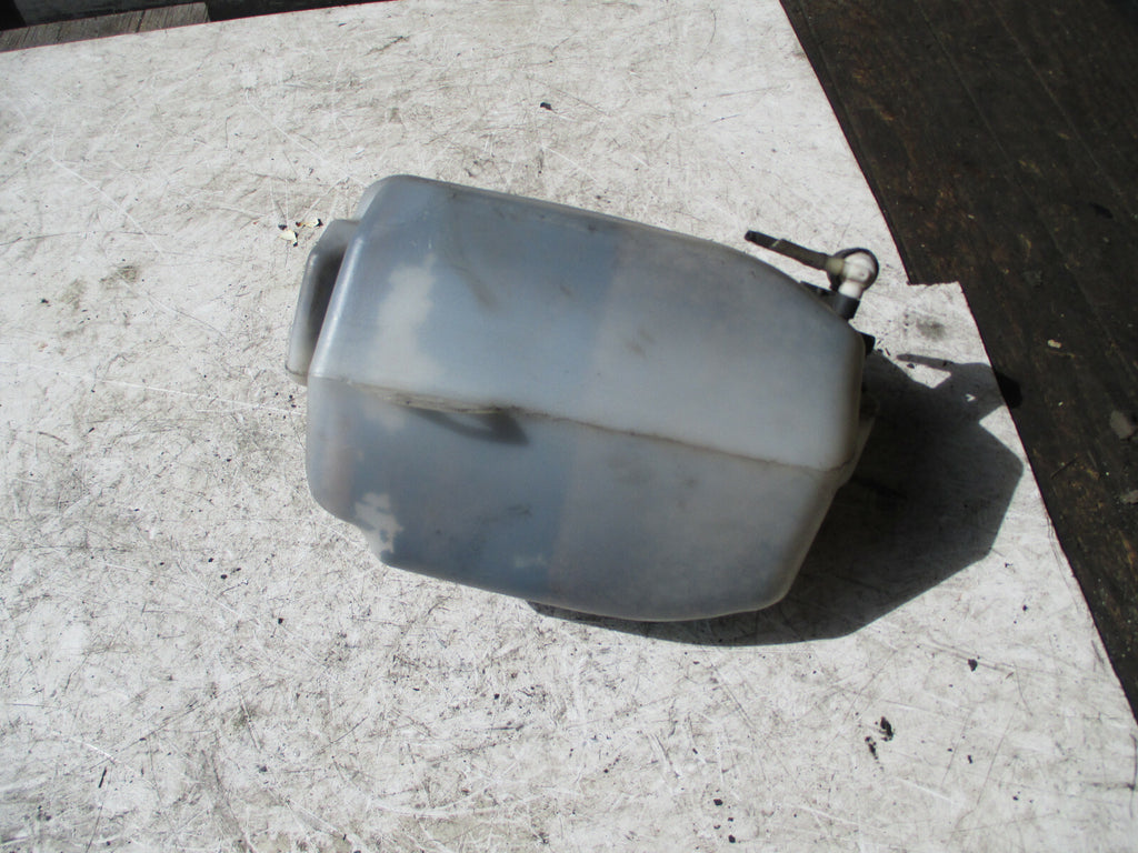 RENAULT SCENIC MK2 2008 WINDSCREEN WATER WASHER BOTTLE TANK RESERVOIR    NO NECK