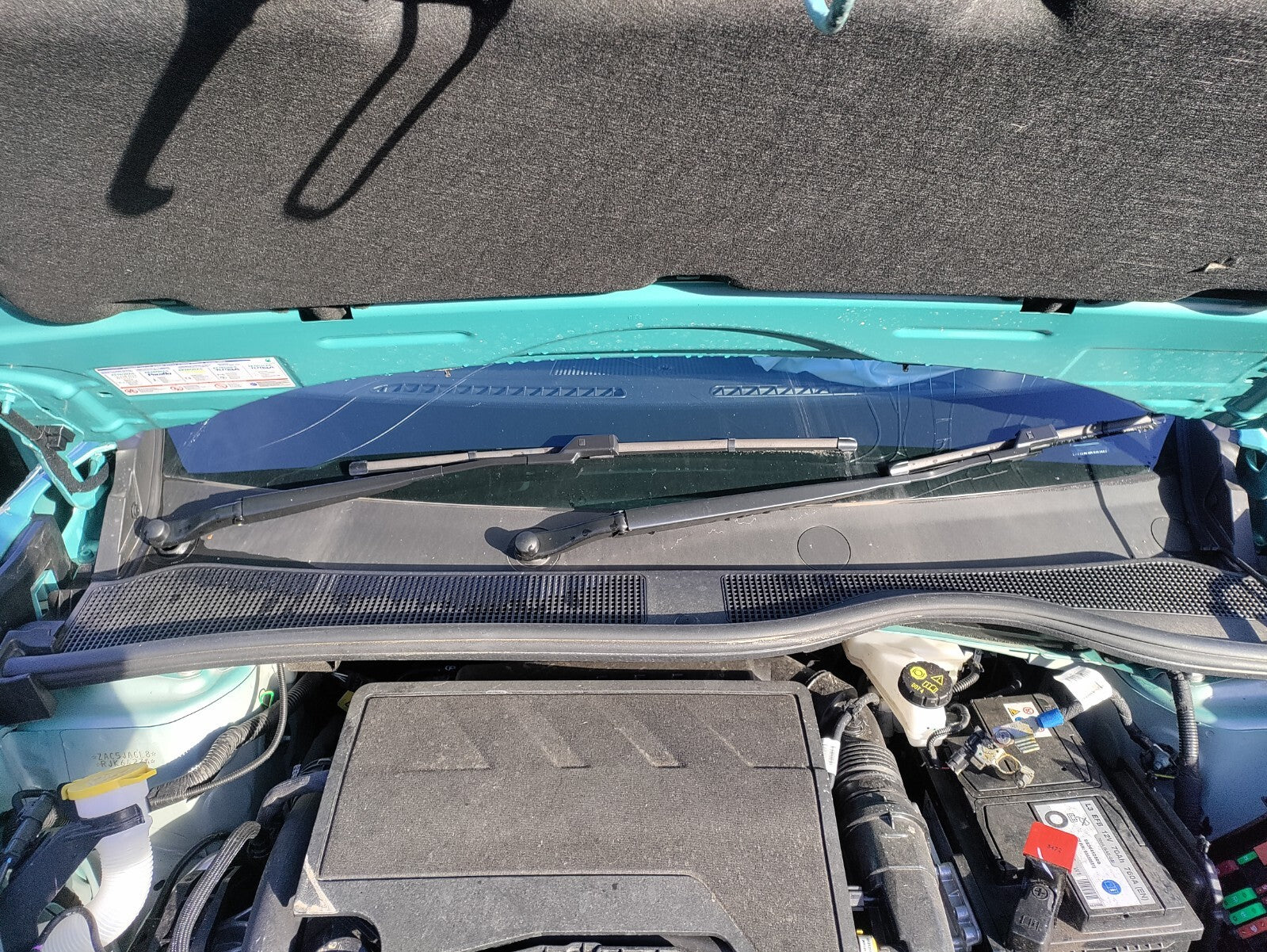 2024 JEEP AVENGER OS DRIVER SIDE WINDSCREEN WIPER ARM