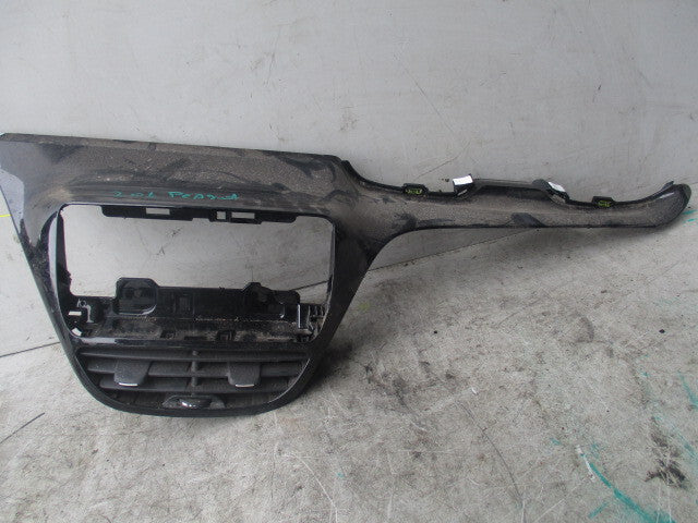 2015  PEUGEOT 208 MK1 DASHBOARD AIR VENT SURROUND TRIM 9672848677