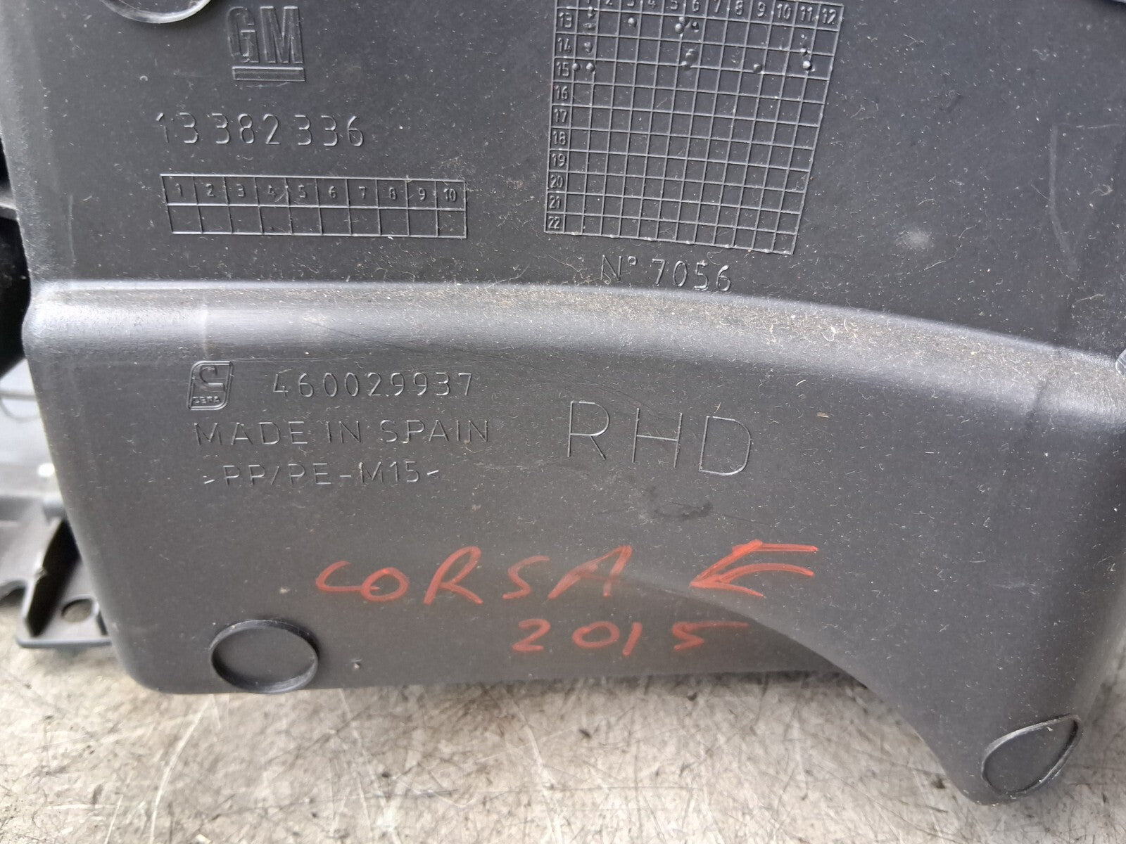 2015 VAUXHALL CORSA E DASHBOARD GLOVE BOX STORAGE COMPARTMENT 460029937