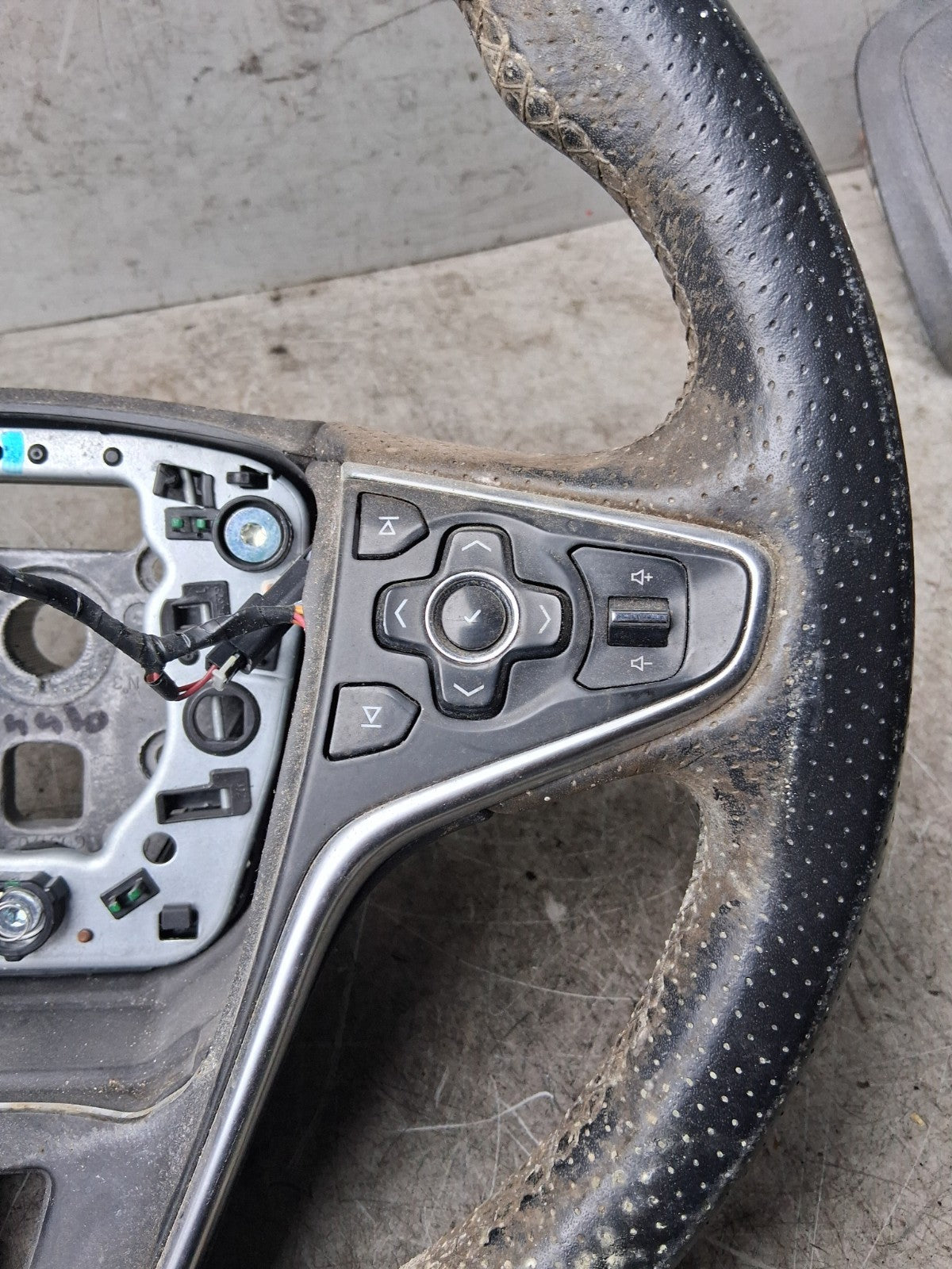 2015 VAUXHALL INSIGNIA MULTIFUNCTIONAL STEERING WHEEL 23191532