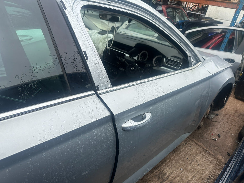 2020 SKODA SUPERB MK3 OSF DRIVER SIDE FRONT DOOR BARE LA7W SILVER