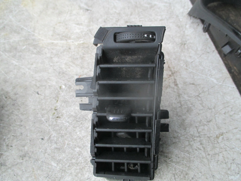 VAUXHALL MOKKA 2018 J13 OSF FRONT DRIVER SIDE DASHBOARD AIR VENT 42514223