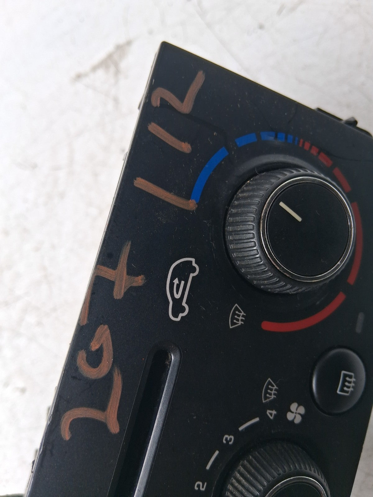 2012 PEUGOET 207 HVAC HEATER CONTROL UNIT / PANEL 69917001