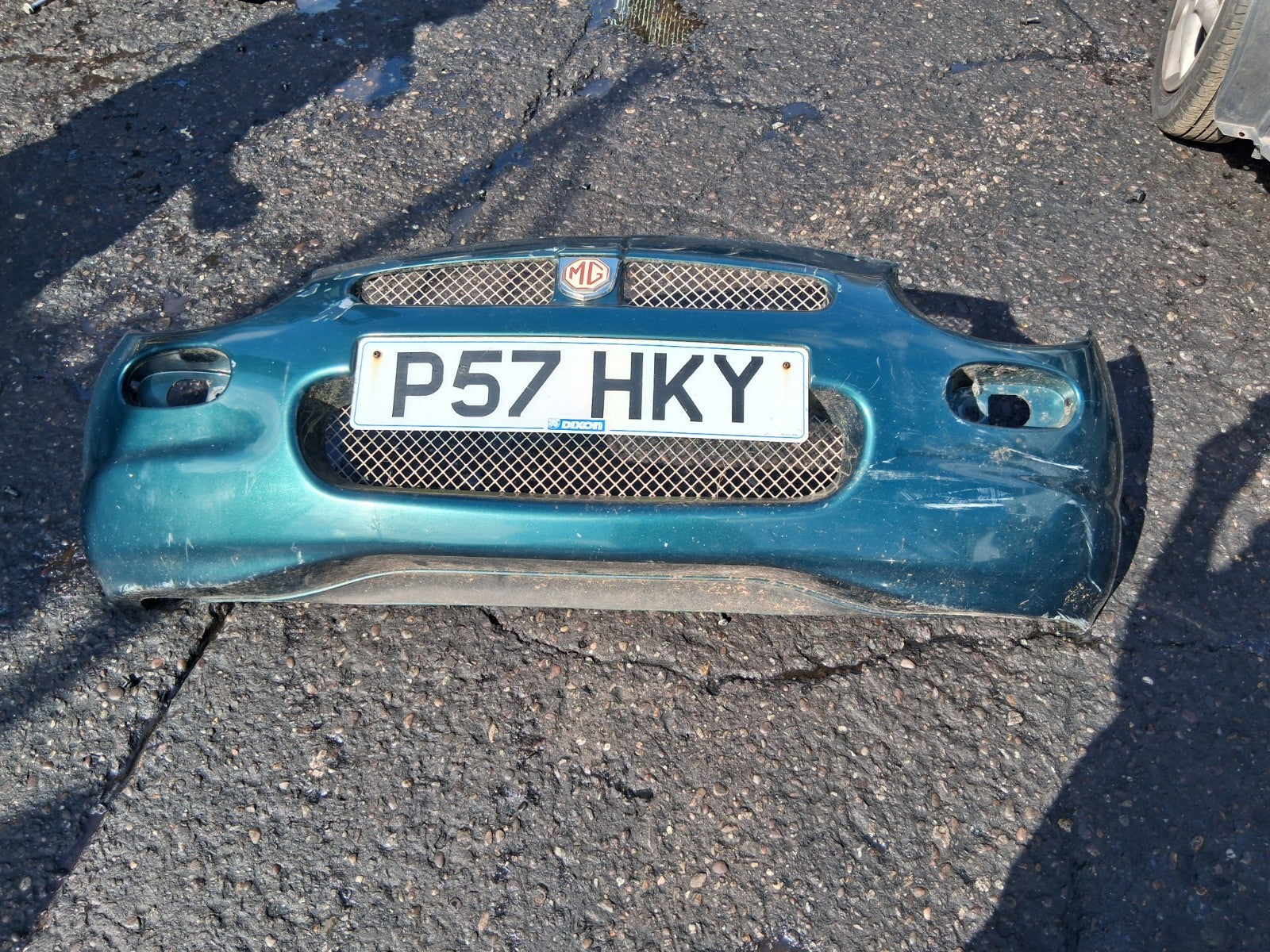 MG MGF 1996 MK1 COMPLETE FRONT BUMPER WITH GREEN BADGE GREEN