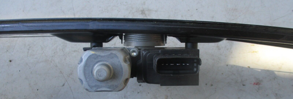 VAUXHALL VIVARO 2021 OSF DRIVERS SIDE FRONT WINDOW MOTOR REGULATOR 9829503580