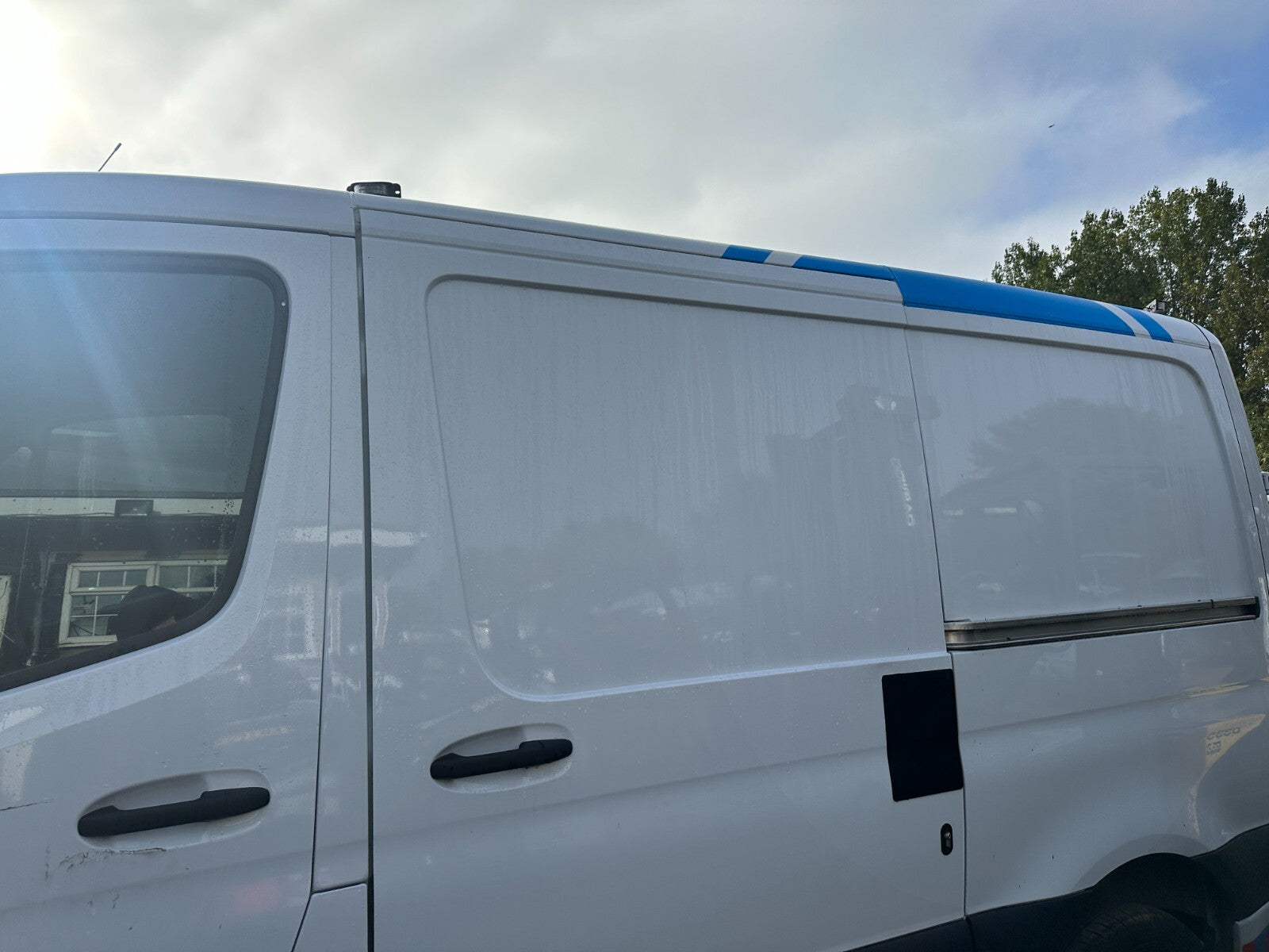 2024 MERCEDES SPRINTER W907 LOW ROOF NS PASSENGER SIDE SLIDING DOOR BARE WHITE