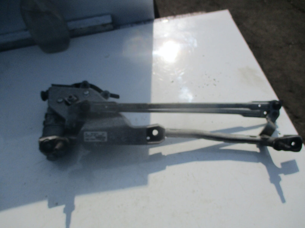 FORD FIESTA MK7 2017 1.6 WINDSCREEN WIPER MOTOR AND LINKAGE 8A61 17500 BG