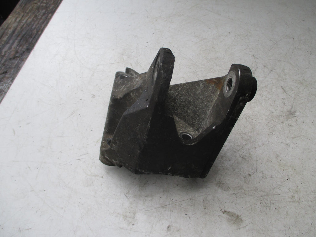 NISSAN JUKE 2013 ENGINE MOUNT BRACKET ASSEMBLY UNIT
